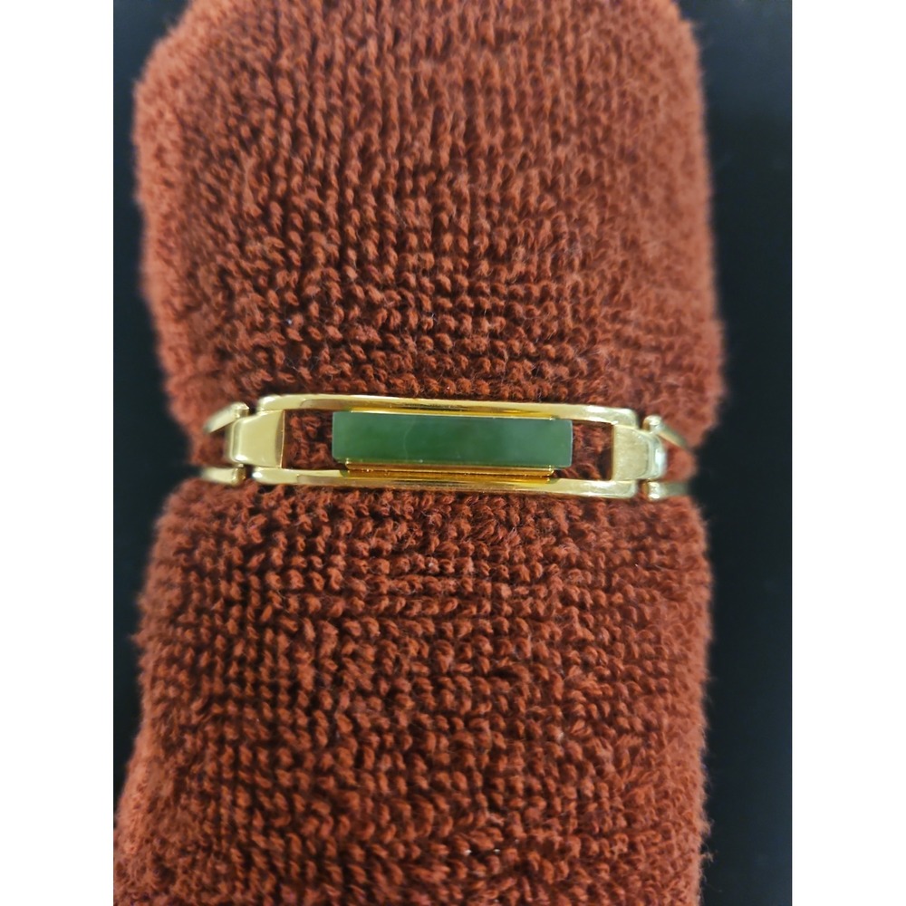 Vintage Avon Treasured Jade Bracelet Gold tone 6.25"